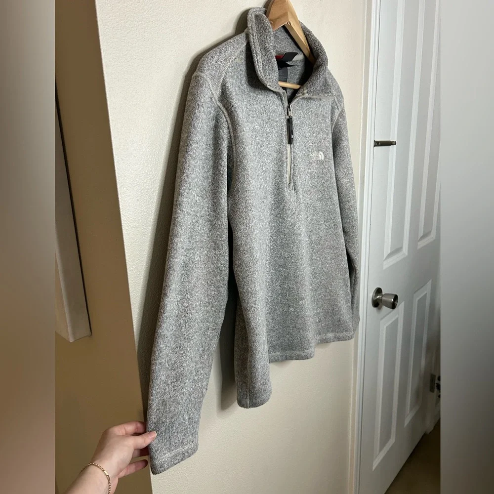 The North Face Men's Grey Quarter Zip Fleece Sweatshirt Size S Small